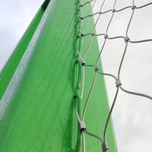 hekwerk-tussen-staal