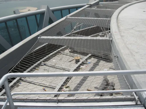 qatar-helipad-detail-carl-stahl-cable-mesh