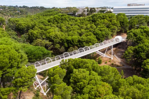flinders-bridge-cable-mesh-carl-stahl-photo-harry-fisher-down-under-sail