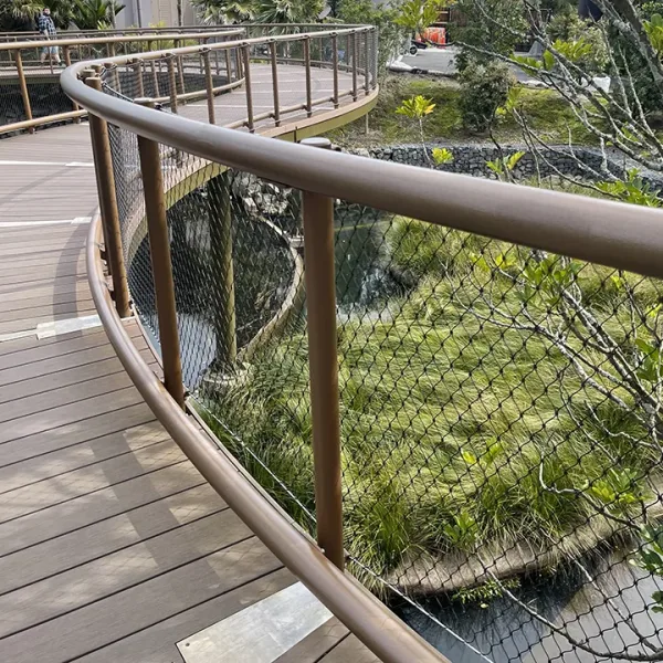 Boardwalk-SEAP-1.5x40-black-mesh-carl-stahl